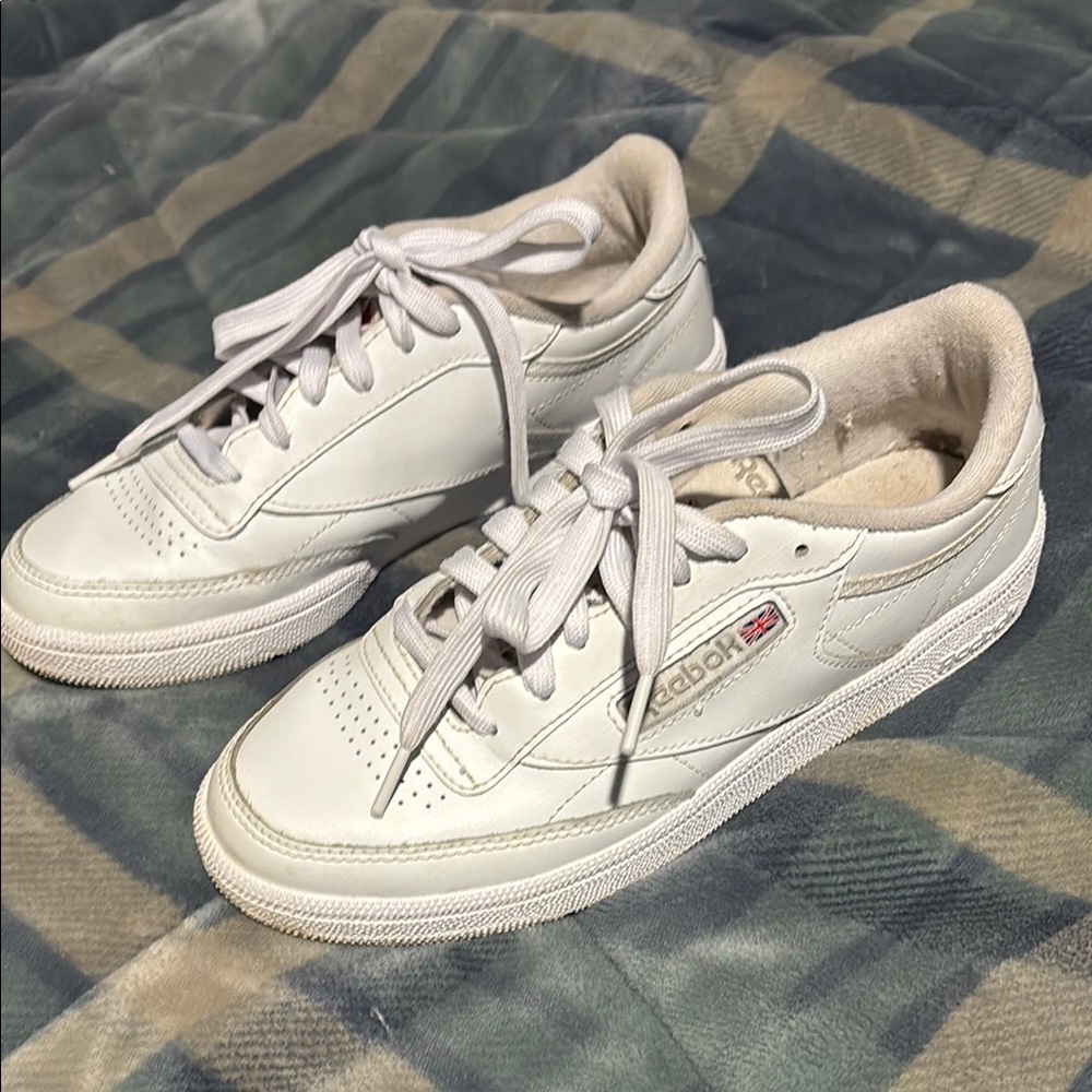 Reebok White Leather Women's Low-Top Sneakers size 7.5